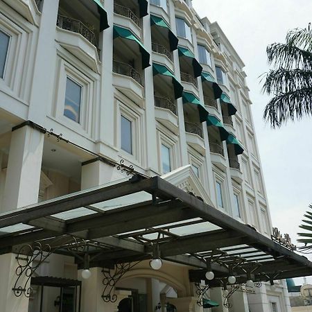 Roosseno Plaza Serviced Apartment ジャカルタ エクステリア 写真