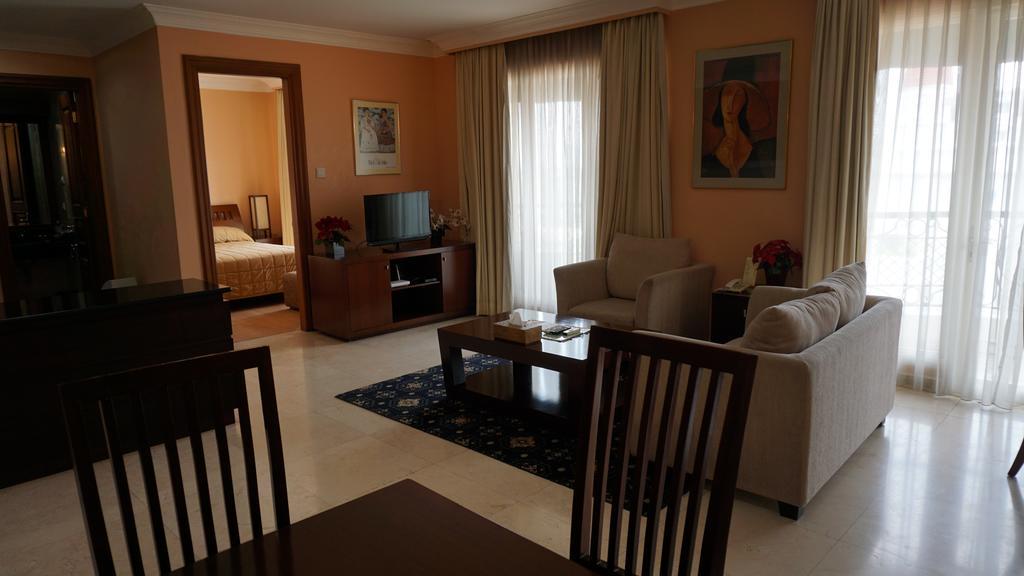 Roosseno Plaza Serviced Apartment ジャカルタ エクステリア 写真