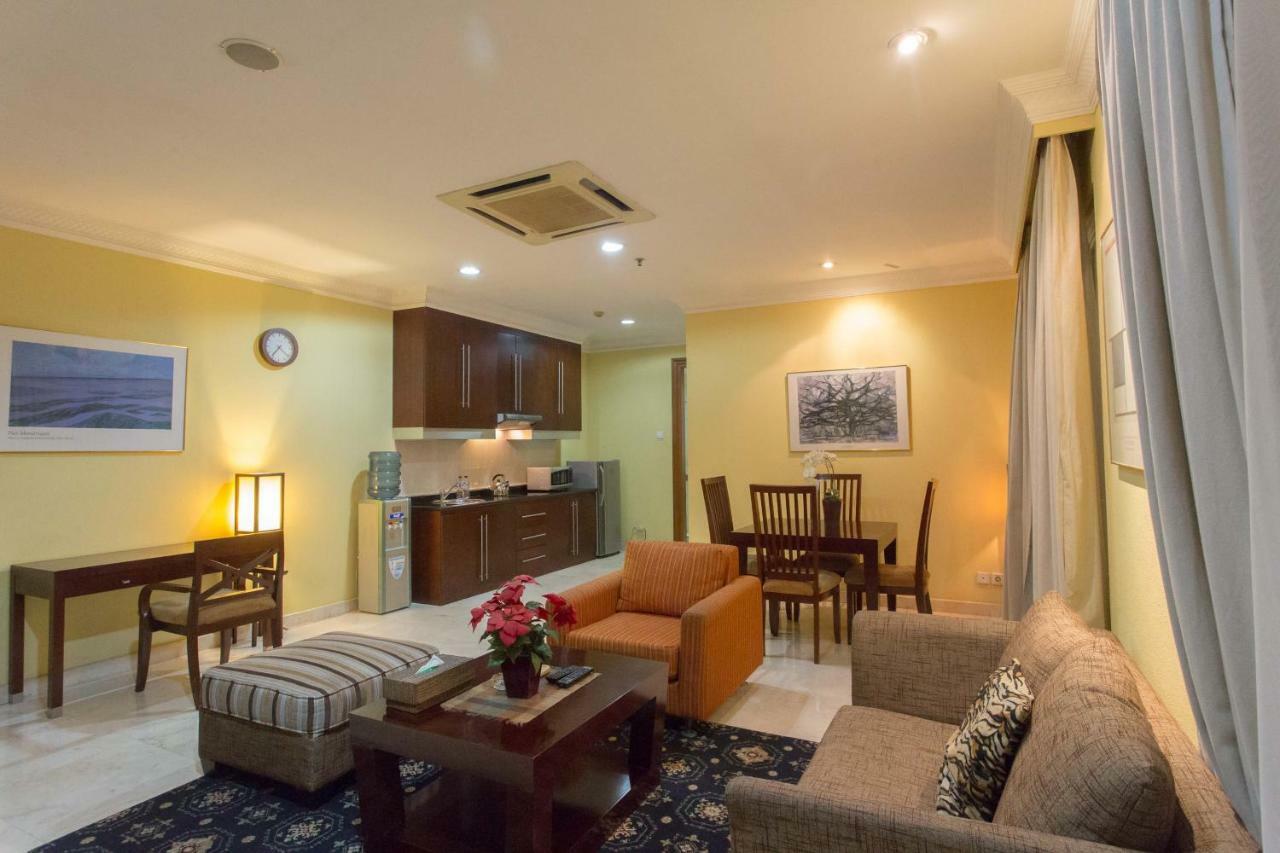 Roosseno Plaza Serviced Apartment ジャカルタ エクステリア 写真
