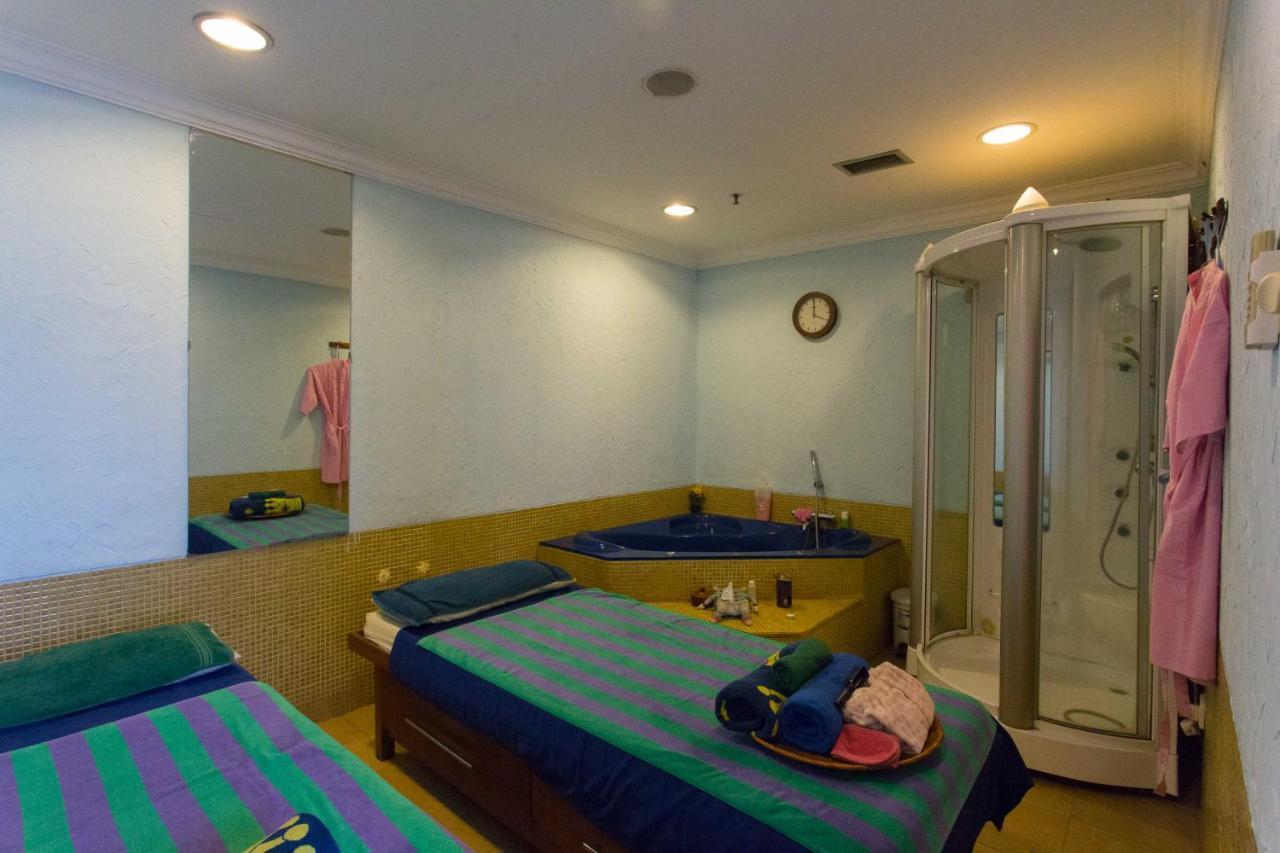 Roosseno Plaza Serviced Apartment ジャカルタ エクステリア 写真